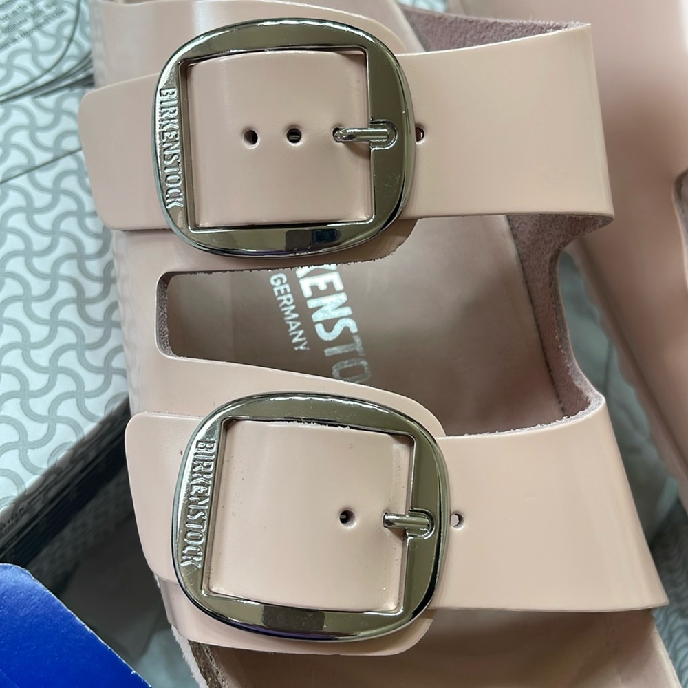 Birkenstock Pink Sandals with Adjustable Straps - Picture 3 of 11